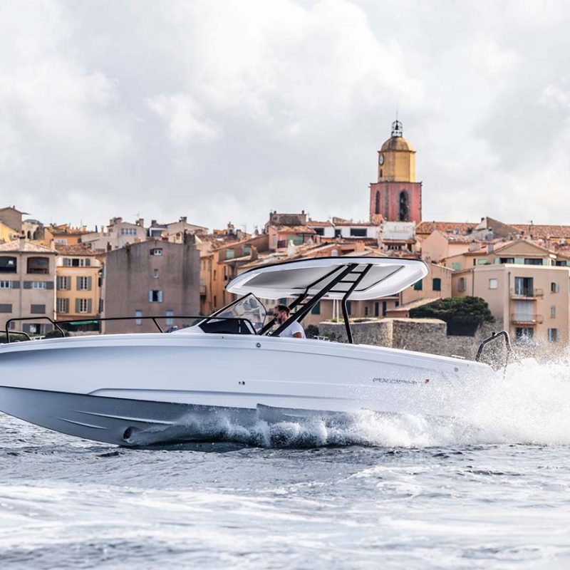 Axopar_25_Cross_Top_0002_25_Gallery_0014_Axopar-25-TT_C4A0004__ScaleHeightWzIxNjBd