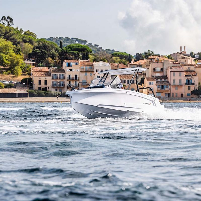 Axopar_25_Cross_Top_0019_25_Gallery_0013_Axopar-25-TT_C4A0041__ScaleHeightWzIxNjBd