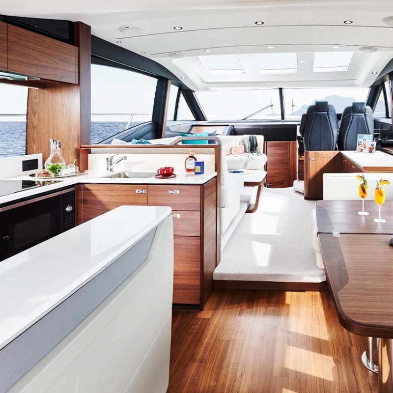 s62-interior-saloon