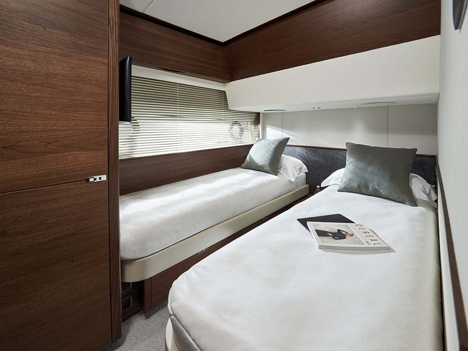 Quay__0017_f65-starboard-twin-1-2022