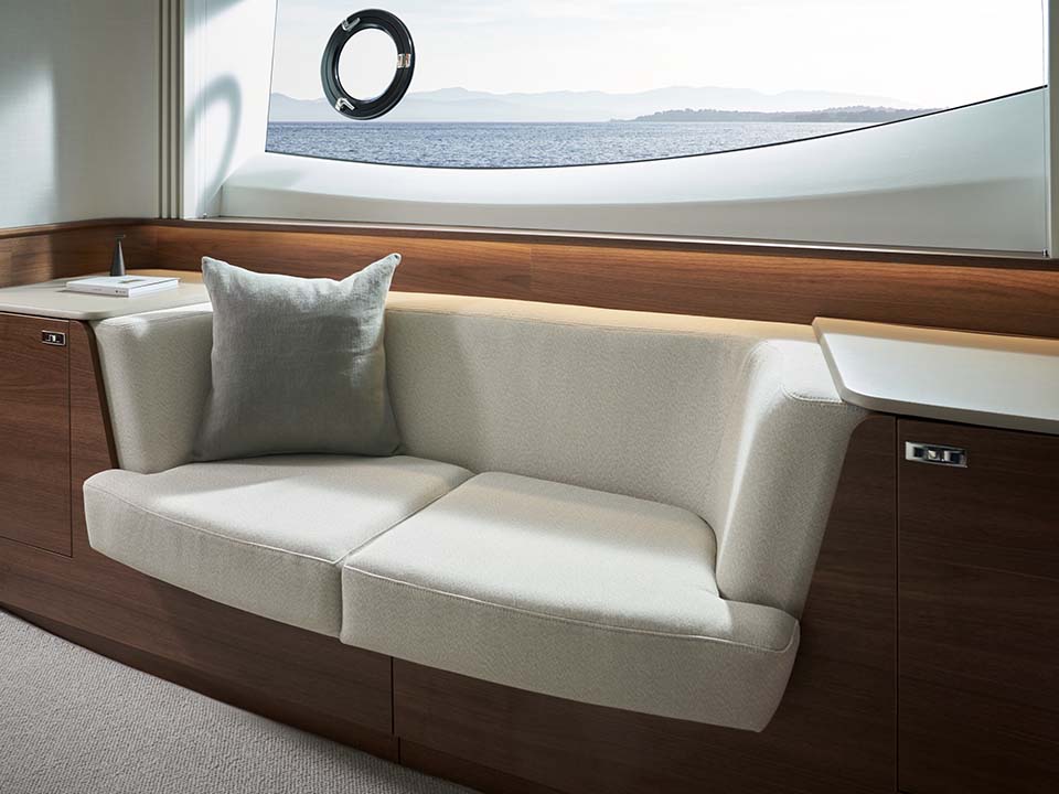 Quay__0022_f65-master-stateroom-sofa-2022